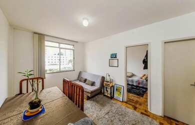 Imagem: O apartamento possui 1 Dormitório, 1 Banheiro, 38m² de Área