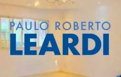 Imagem: A casa possui 4 Dormitórios, 5 Banheiros, 5 Vagas na garagem