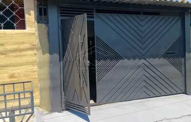 Imagem: A casa à venda possui 3 Dormitórios, 2 Banheiros, 1 Vaga na