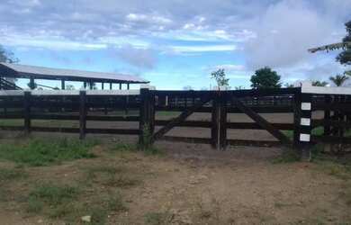 Imagem: A fazenda possui 400m² de Área Privada e está localizado