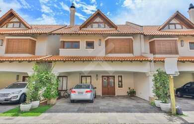 Imagem: A casa em condomínio possui 3 Dormitórios, 5 Banheiros, 4