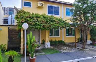 Imagem: A casa em condomínio possui 4 Dormitórios, 3 Banheiros, 2