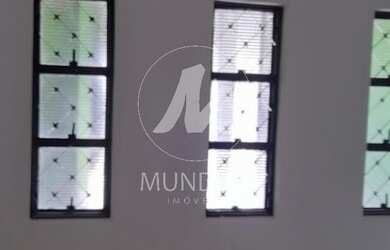 Imagem: A casa possui 2 Dormitórios, 1 Banheiro, 2 Vagas na garagem