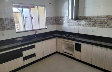 Imagem 4: Casa Residencial 3 qtos. Churrasqueira, 180m² de Área, 3 Vagas na garageme3...