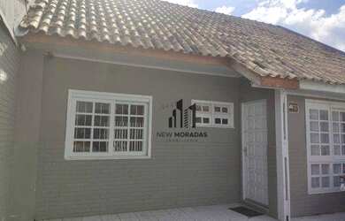 Imagem: A casa possui 3 Dormitórios, 3 Banheiros, 3 Vagas na garagem