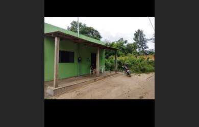 Imagem: A casa possui 2 Dormitórios, 2 Banheiros, 1 Vaga na garagem