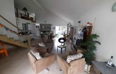 Imagem 9: Casa para venda possui 160 metros quadrados com 4 quartos em Ambrósio - Garopaba - SC