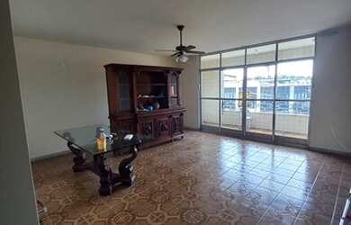 Imagem: O apartamento possui 3 Dormitórios, 2 Banheiros, 1 Vaga na