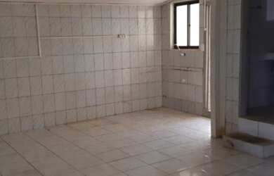 Imagem: A casa possui 2 Dormitórios, 2 Banheiros, 1 Vaga na garagem