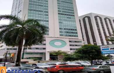 Imagem: O depósito possui 5 Vagas na garagem e 208m² de Área e está