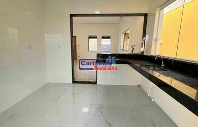 Imagem 6: Casa Padrão. Piscina, 140m² de Área, 2 Vagas na garageme3 Dormitórios