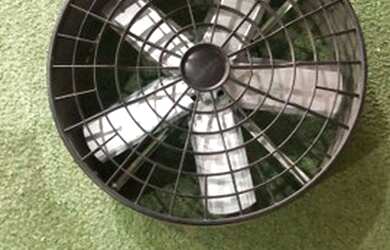 Imagem: O depósito está localizado em Vila Emil, Mesquita à venda