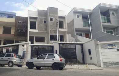 Imagem: A casa possui 3 Dormitórios, 3 Banheiros, 2 Vagas na garagem