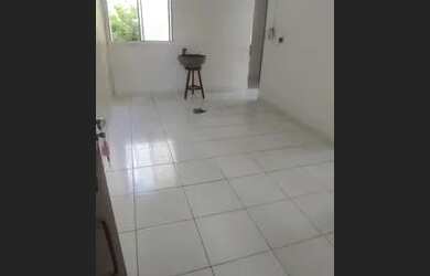 Imagem: O apartamento possui 3 Dormitórios, 1 Banheiro, 1 Vaga na garagem