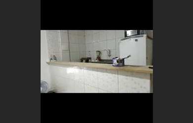 Imagem: A casa possui 1 Dormitório, 1 Banheiro, 1 Vaga na garagem e