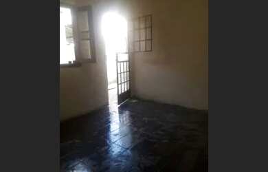 Imagem: O quarto possui Imóvel mobiliado e está localizado em Glória