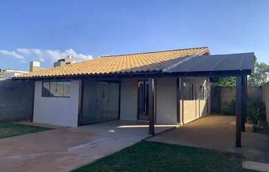 Imagem: A casa em condomínio possui 2 Dormitórios, 2 Banheiros, 3