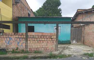 Imagem: A casa possui 2 Dormitórios, 2 Banheiros, 1 Vaga na garagem