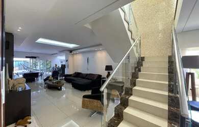 Imagem 9: CASA EM CONDOMÍNIO VILLAGIO 3 I 5 QUARTOS I 5 SUITES I 8 BANHEIROS I...