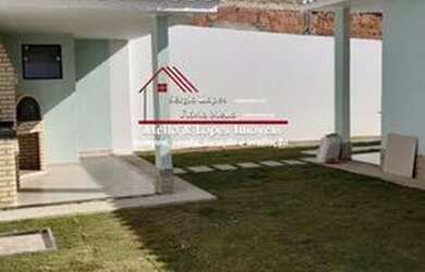 Imagem: A casa em condomínio possui 3 Dormitórios, 2 Banheiros, 3