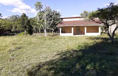 Imagem: O terreno possui 8.000m² de Área, Imóvel novo e está localizado