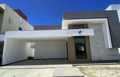 Imagem: A casa possui 2 Dormitórios, 2 Banheiros, 1 Vaga na garagem