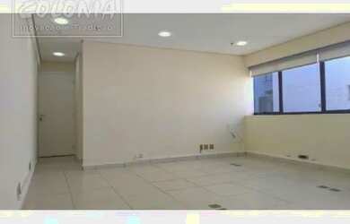 Imagem: O depósito possui 1 Vaga na garagem, 59m² de Área e está