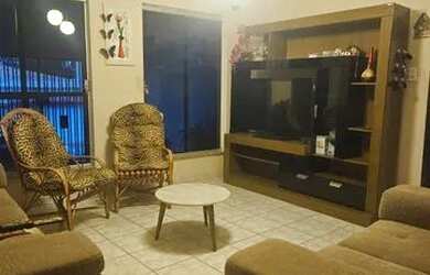 Imagem: A casa possui 2 Dormitórios, 3 Banheiros, 2 Vagas na garagem