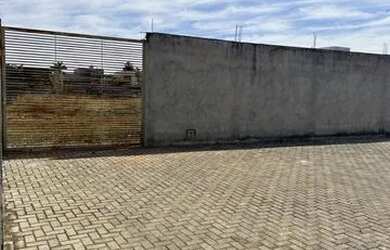 Imagem: O terreno possui 800m² de Área e está localizado em Setor