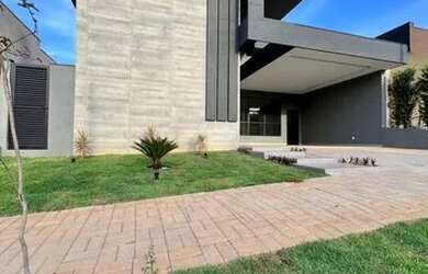 Imagem: A casa em condomínio possui 3 Dormitórios, 5 Banheiros, 4