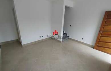 Imagem: A casa possui 2 Dormitórios, 1 Banheiro, 3 Vagas na garagem