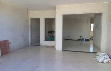 Imagem: A casa possui 3 Dormitórios, 2 Banheiros, 3 Vagas na garagem