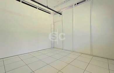 Imagem 2: Angar e Galeria Meurer. 13m² de Área