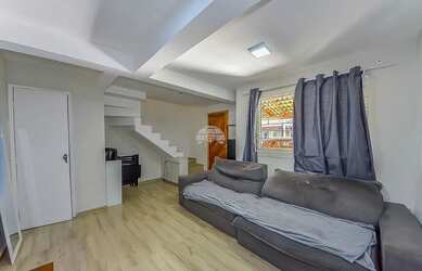 Imagem: A casa possui 3 Dormitórios, 2 Banheiros, 2 Vagas na garagem