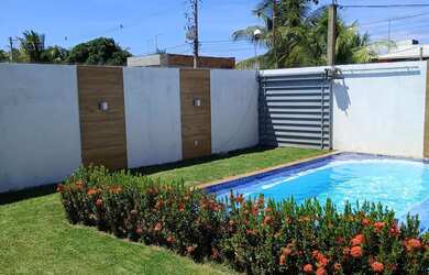 Imagem: A casa possui 2 Dormitórios, 2 Banheiros, 1 Vaga na garagem