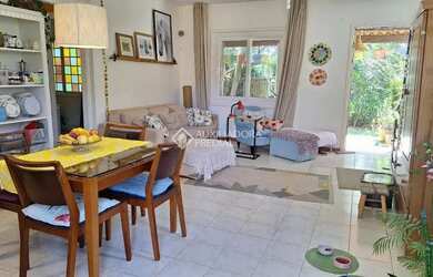 Imagem 3: Casa à Beira da Lagoa da Ibiraquera à Venda no Bairro Arroio - Imbituba/SC