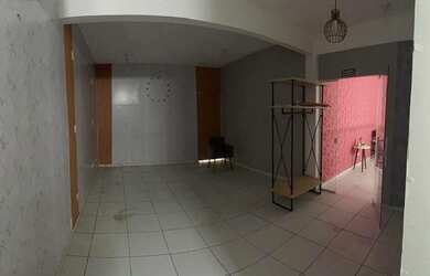 Imagem: O depósito possui 4 Vagas na garagem, 20m² de Área e está