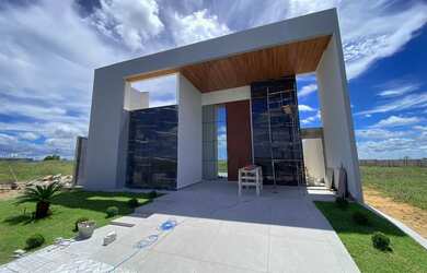 Imagem: A casa em condomínio possui 3 Dormitórios, 4 Banheiros, 2