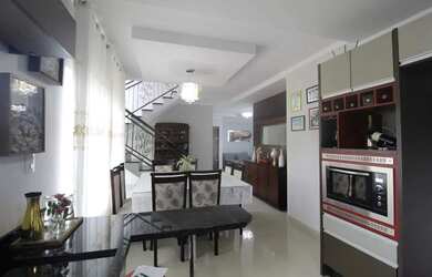 Imagem 3: Casa Moderna à Venda em Jaraguá do Sul - Estrada Nova, 4 Quartos, 3...