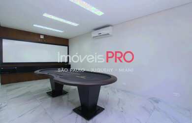 Imagem: O depósito possui 5 Vagas na garagem e 365m² de Área e está