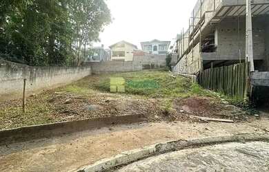 Imagem: O terreno à venda possui e está localizado em Urbanova Iii