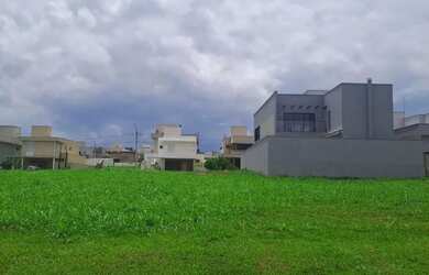 Imagem: O terreno possui 318m² de Área e está localizado em Jardins