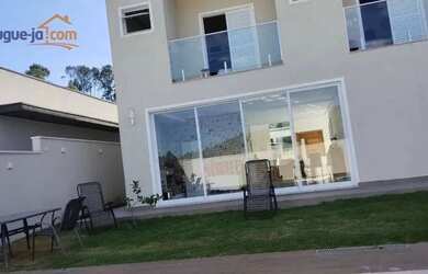 Imagem: A casa em condomínio possui 3 Dormitórios, 4 Banheiros, 4