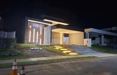 Imagem: A casa em condomínio possui 3 Dormitórios, 4 Banheiros, 4