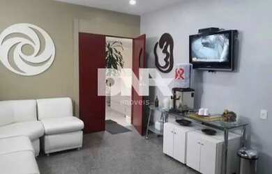 Imagem: O depósito possui 1 Vaga na garagem, 105m² de Área e está