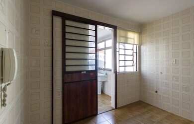 Imagem 4: APARTAMENTO CENTRAL AMPLO À VENDA - 3 DORMITÓRIOS