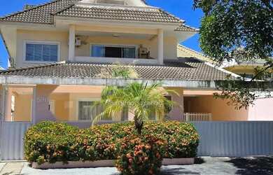 Imagem: A casa possui 4 Dormitórios, 5 Banheiros, 604m² de Área