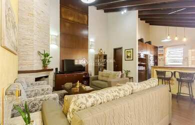 Imagem: A casa em condomínio possui 3 Dormitórios, 4 Banheiros, 4