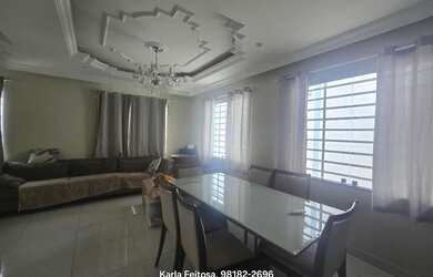 Imagem: A casa possui 3 Dormitórios, 4 Banheiros, 4 Vagas na garagem