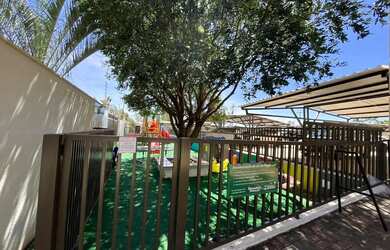 Imagem: O apartamento possui 3 Dormitórios, 1 Banheiro, 3 Vagas na